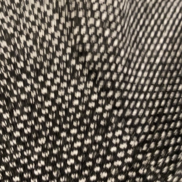 H&M women’s dress. SZ m - Picture 4 of 7